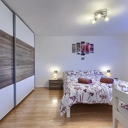 Paola Apartamento Kršan