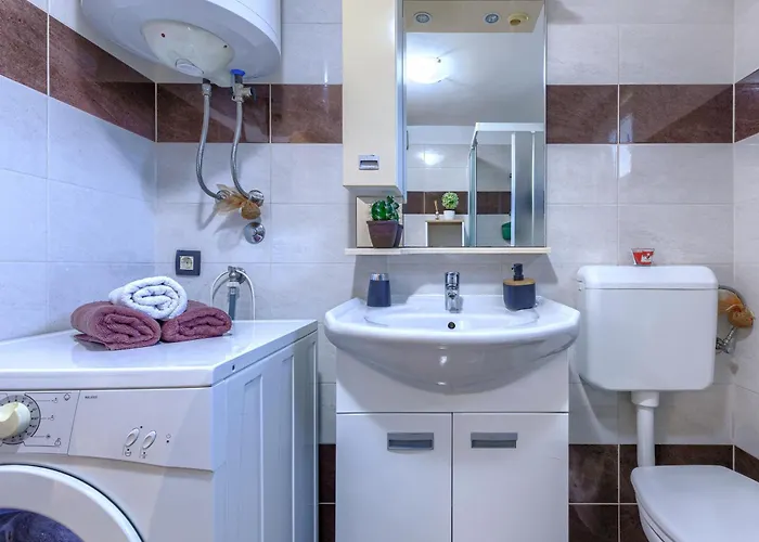 Paola Apartment Krsan